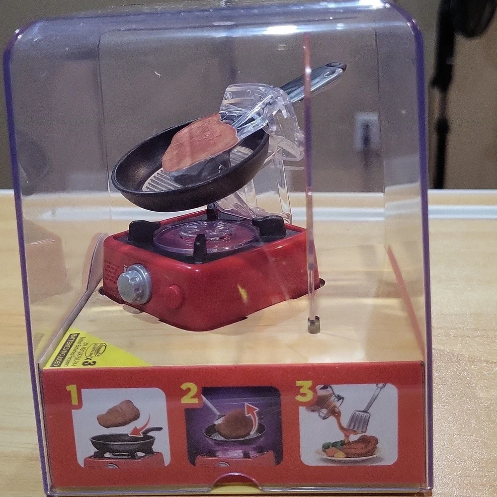 Zuru Mini Brands Magic Cook Kitchen Frying Pan
